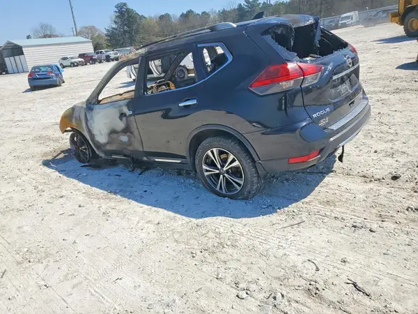 5N1AT2MV5HC750769 2017 NISSAN ROGUE - Image 2