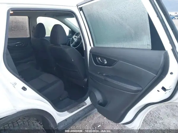 5N1AT2MV5HC758855 2017 NISSAN ROGUE - Image 8