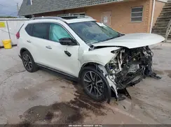 5N1AT2MV5HC761660 2017 NISSAN ROGUE