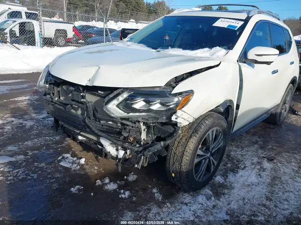 5N1AT2MV5HC761996 2017 NISSAN ROGUE - Image 2