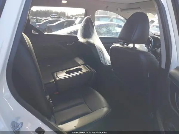 5N1AT2MV5HC761996 2017 NISSAN ROGUE - Image 8
