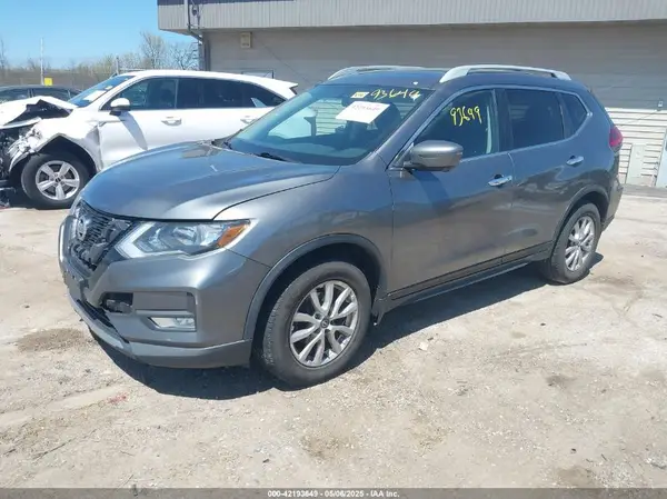 5N1AT2MV5HC763070 2017 NISSAN ROGUE - Image 2
