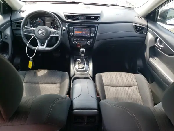 5N1AT2MV5HC765207 2017 NISSAN ROGUE - Image 8