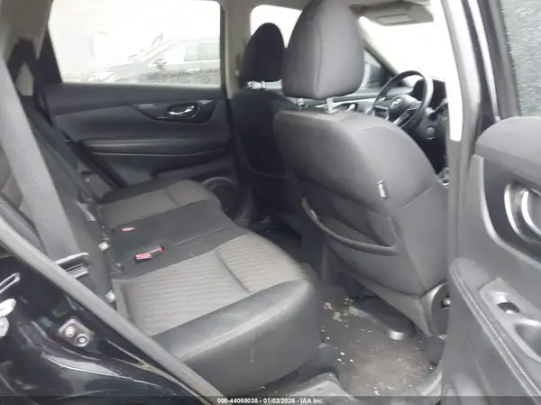 5N1AT2MV5HC765577 2017 NISSAN ROGUE - Image 8
