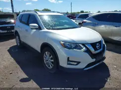 5N1AT2MV5HC766809 2017 NISSAN ROGUE