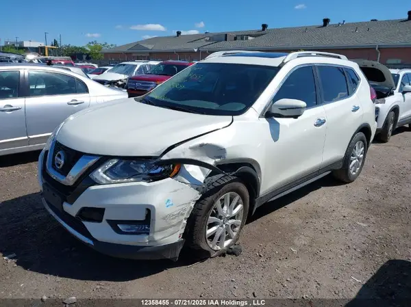 5N1AT2MV5HC766809 2017 NISSAN ROGUE - Image 2