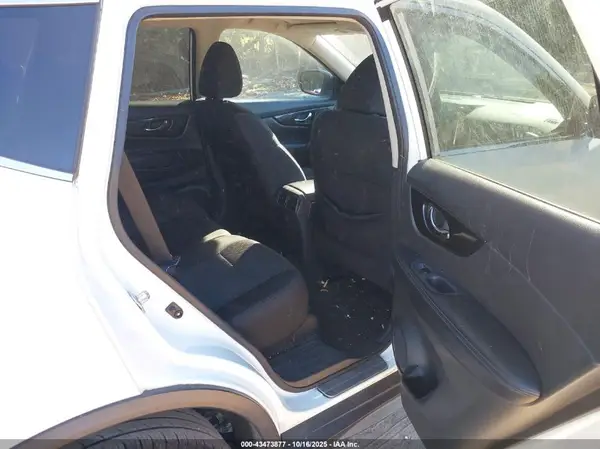 5N1AT2MV5HC768608 2017 NISSAN ROGUE - Image 8