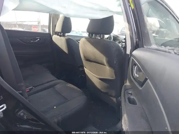 5N1AT2MV5HC770455 2017 NISSAN ROGUE - Image 8