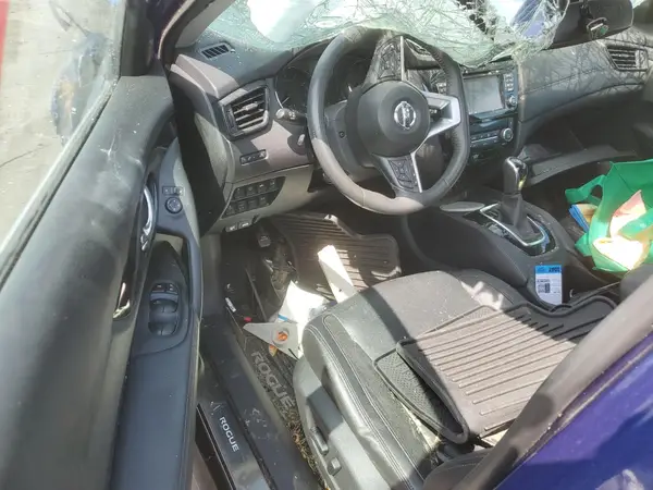 5N1AT2MV5HC770987 2017 NISSAN ROGUE - Image 8