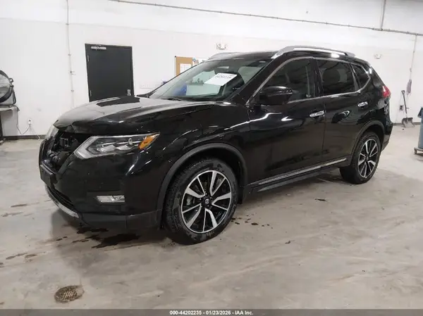 5N1AT2MV5HC772450 2017 NISSAN ROGUE - Image 2