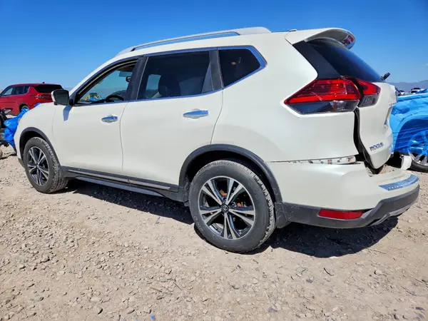5N1AT2MV5HC780368 2017 NISSAN ROGUE - Image 2