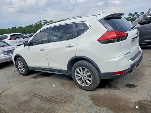 5N1AT2MV5HC787014 2017 NISSAN ROGUE - Image 2