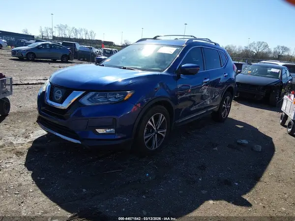 5N1AT2MV5HC788938 2017 NISSAN ROGUE - Image 2