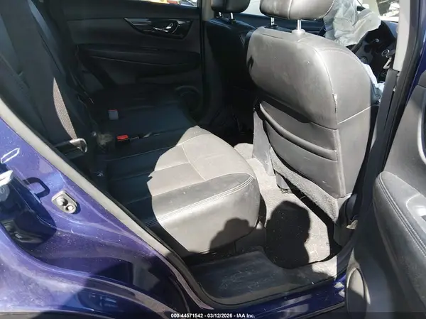 5N1AT2MV5HC788938 2017 NISSAN ROGUE - Image 8