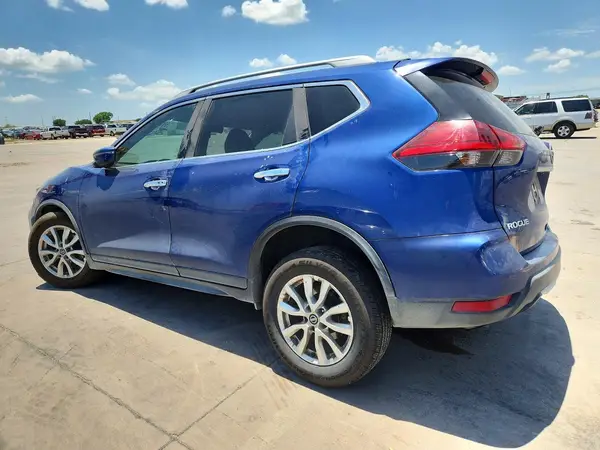5N1AT2MV5HC792844 2017 NISSAN ROGUE - Image 2