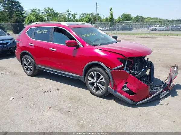 5N1AT2MV5HC794464 2017 NISSAN ROGUE - Image 1
