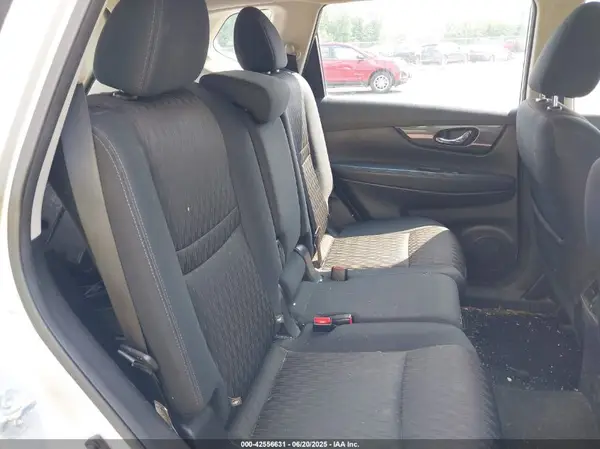 5N1AT2MV5HC798823 2017 NISSAN ROGUE - Image 8