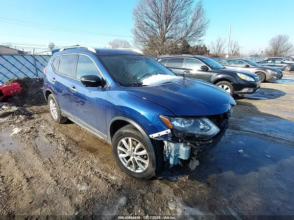 5N1AT2MV5HC800361 2017 NISSAN ROGUE - Image 1