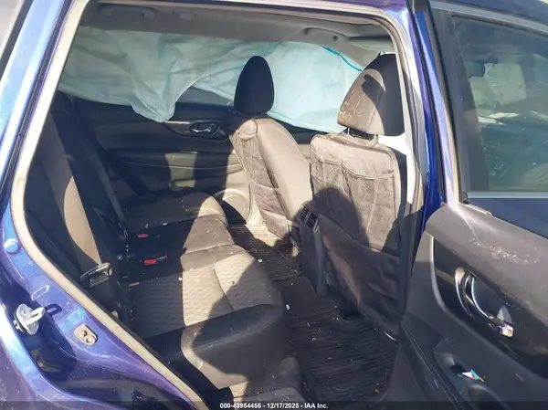 5N1AT2MV5HC800361 2017 NISSAN ROGUE - Image 8