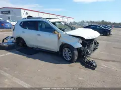 5N1AT2MV5HC806435 2017 NISSAN ROGUE