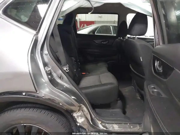 5N1AT2MV5HC816186 2017 NISSAN ROGUE - Image 8