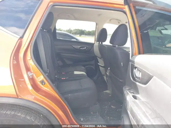 5N1AT2MV5HC823736 2017 NISSAN ROGUE - Image 8