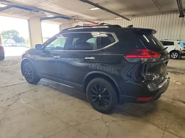 5N1AT2MV5HC823994 2017 NISSAN ROGUE - Image 2