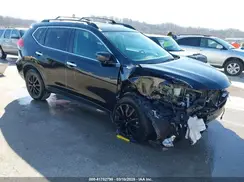 5N1AT2MV5HC825065 2017 NISSAN ROGUE
