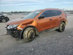 5N1AT2MV5HC825762 2017 NISSAN ROGUE