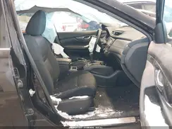5N1AT2MV5HC826247 2017 NISSAN ROGUE