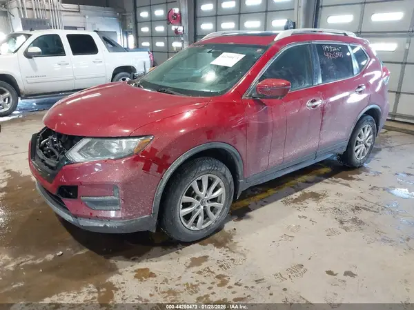 5N1AT2MV5HC826667 2017 NISSAN ROGUE - Image 2