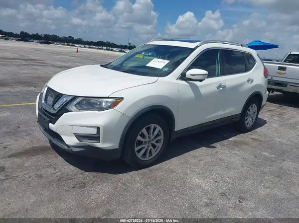 5N1AT2MV5HC827690 2017 NISSAN ROGUE - Image 2