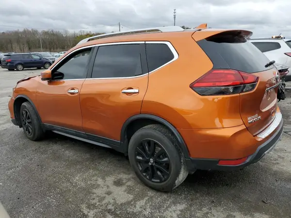 5N1AT2MV5HC831139 2017 NISSAN ROGUE - Image 2