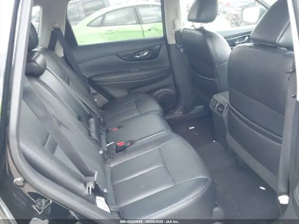 5N1AT2MV5HC837667 2017 NISSAN ROGUE - Image 8
