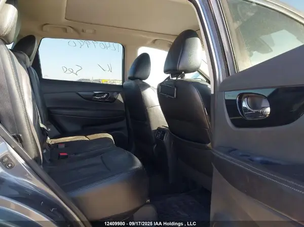 5N1AT2MV5HC843405 2017 NISSAN ROGUE - Image 8