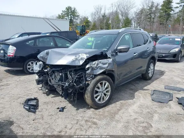 5N1AT2MV5HC848569 2017 NISSAN ROGUE - Image 2