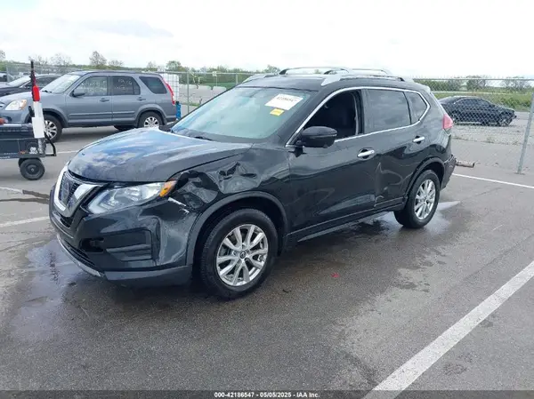 5N1AT2MV5HC848927 2017 NISSAN ROGUE - Image 2