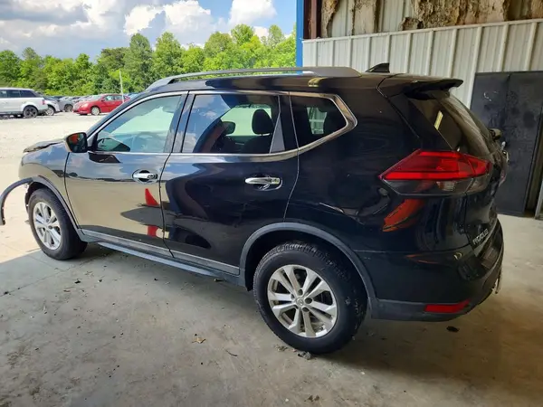 5N1AT2MV5HC850550 2017 NISSAN ROGUE - Image 2
