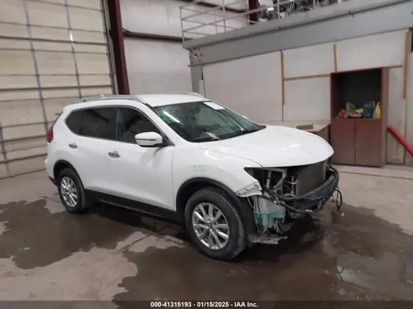 5N1AT2MV5HC853710 2017 NISSAN ROGUE - Image 1