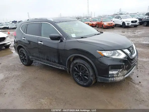 5N1AT2MV5HC854792 2017 NISSAN ROGUE - Image 1