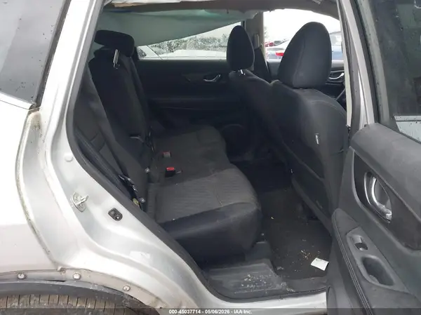 5N1AT2MV5HC856025 2017 NISSAN ROGUE - Image 8