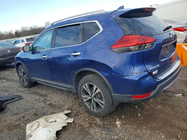 5N1AT2MV5HC858955 2017 NISSAN ROGUE - Image 2