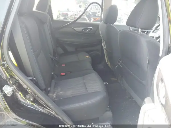 5N1AT2MV5HC861371 2017 NISSAN ROGUE - Image 8