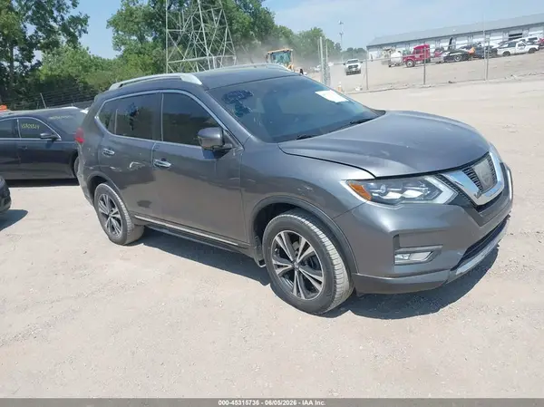5N1AT2MV5HC862827 2017 NISSAN ROGUE - Image 1