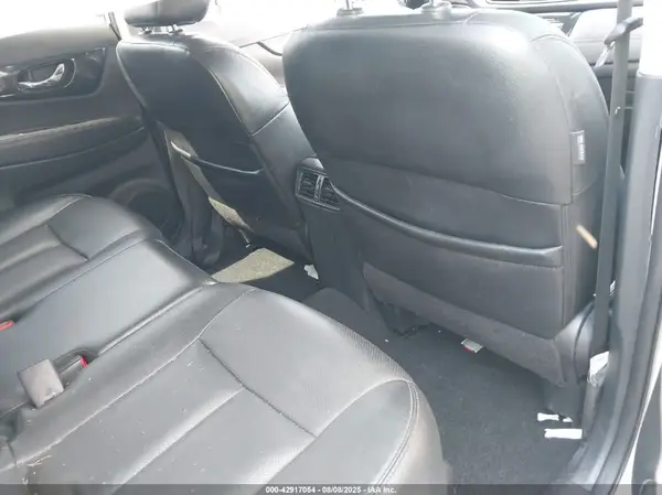 5N1AT2MV5HC865226 2017 NISSAN ROGUE - Image 8