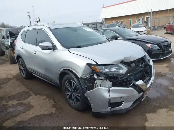 5N1AT2MV5HC870880 2017 NISSAN ROGUE - Image 1