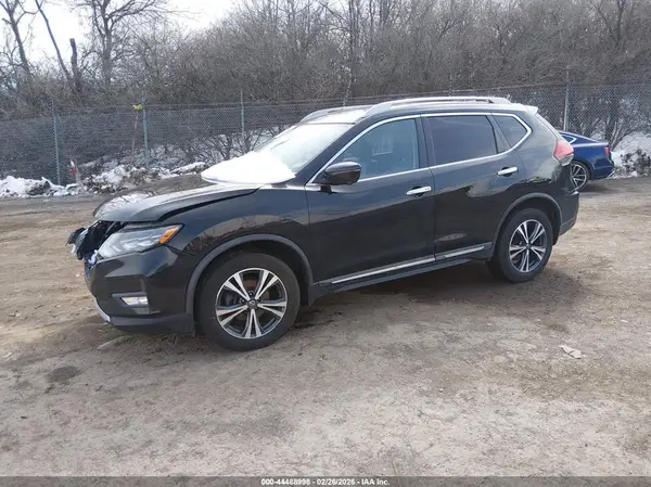 5N1AT2MV5HC870958 2017 NISSAN ROGUE - Image 2