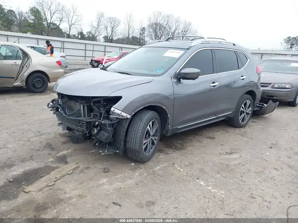5N1AT2MV5HC871365 2017 NISSAN ROGUE - Image 2