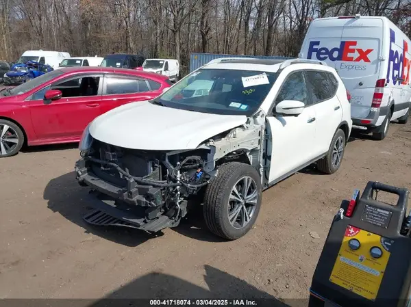5N1AT2MV5HC873598 2017 NISSAN ROGUE - Image 2