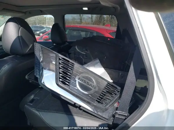 5N1AT2MV5HC873598 2017 NISSAN ROGUE - Image 8